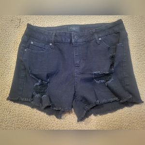CELEBERTY PINK black jean shorts